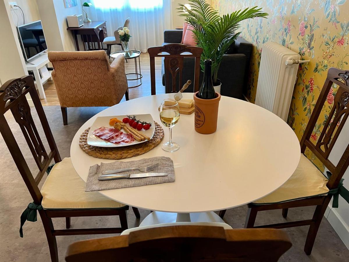 Mrs Holiday Apartment Atenas Exterior foto